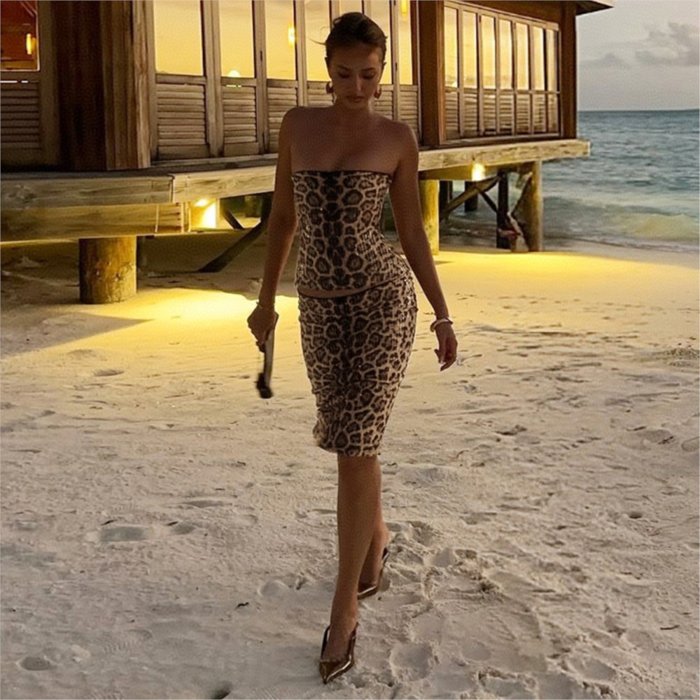 Woman 2 Piece Set Outfit Sexy  - Strapless Bra Backless ulasan dan harga